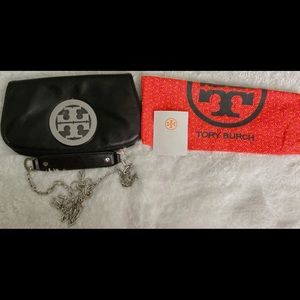 Tory Burch Amanda Logo Chain Bag-SOLD